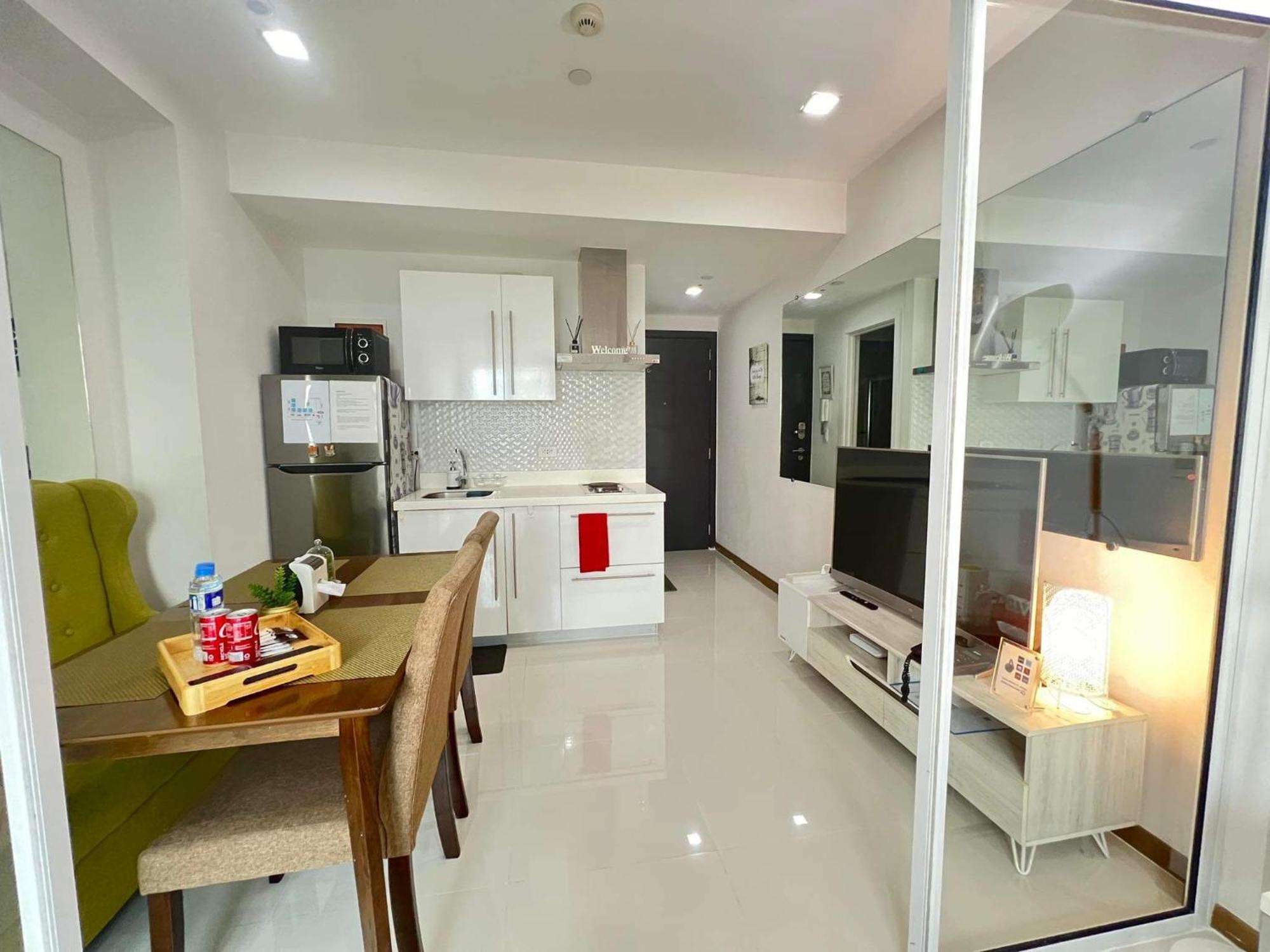 Sakura Apartment Маніла Екстер'єр фото